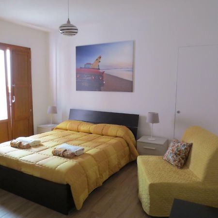 Vergilia Syracuse Bagian luar foto