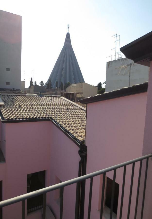 Vergilia Syracuse Bagian luar foto