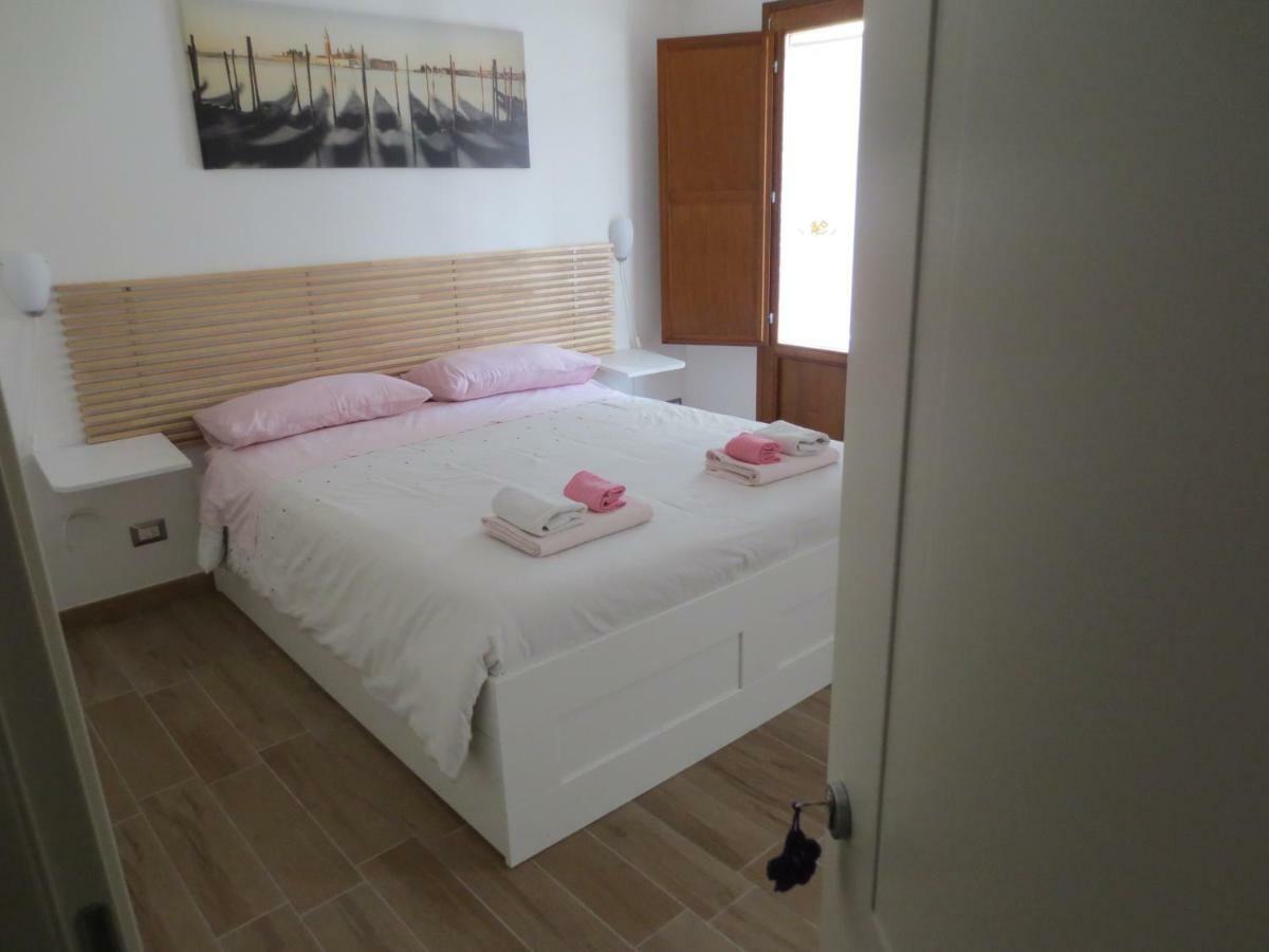 Vergilia Syracuse Bagian luar foto